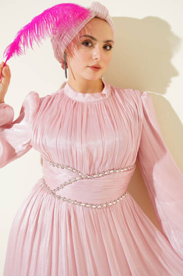 Bel Şerit Taşlı Büzgülü Abiye Elbise Pudra - Elbise