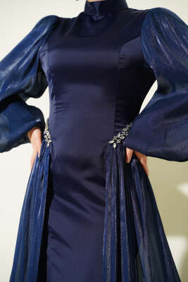 Bel Taşlı Pelerinli Abiye Elbise Lacivert - Elbise