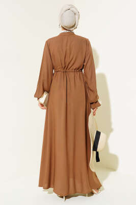 Bel Tünelli Boydan Düğmeli Elbise Taba - Tesettür Elbise