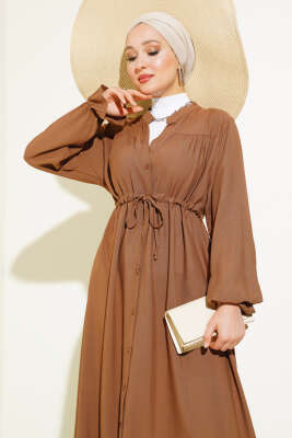 Bel Tünelli Boydan Düğmeli Elbise Taba - Tesettür Elbise