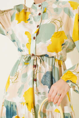 Bel Tünelli Düğmeli Desenli Elbise Hardal - Tesettür Elbise