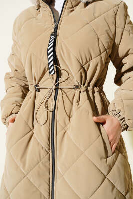 Bel Tünelli Fermuarlı Kapüşonlu Kapitone Mont Camel - Günün Seçilenleri