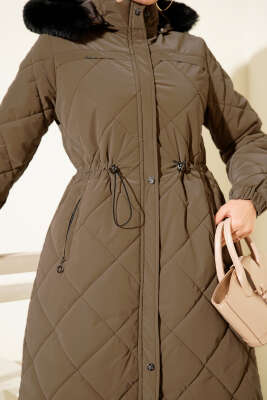 Bel Tünelli Kapüşonlu Kapitone Mont Kahve - Mont