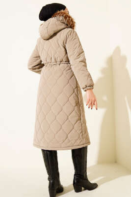 Bel Tünelli Kapüşonlu Kapitone Şişme Mont Bej - Mont