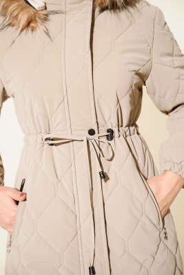 Bel Tünelli Kapüşonlu Kapitone Şişme Mont Bej - Mont