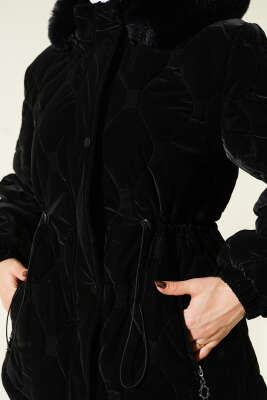 Bel Tünelli Kapüşonlu Kısa Kapitone Mont Siyah - Mont