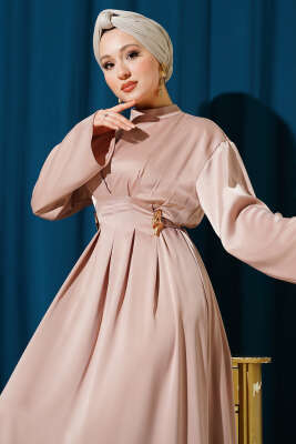 Beli Aksesuarlı Bağlamalı Abiye Elbise Bej - Elbise