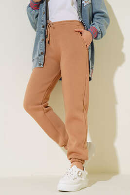 Beli İp Bağlamalı Jogger Pantolon Camel 