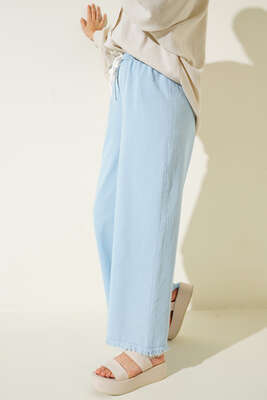 Beli İp Bağlamalı Paçası Yırtık Detaylı Pantolon Bebe Mavi - Pantolon