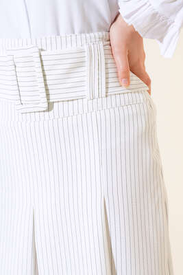 Beli Kemerli Ekru Pantolon Etek - Kumaş Pantolon