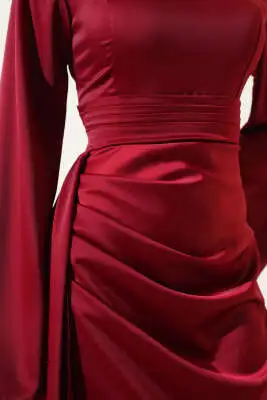 Beli Kuyruklu Saten Abiye Elbise Bordo - Tesettür Elbise