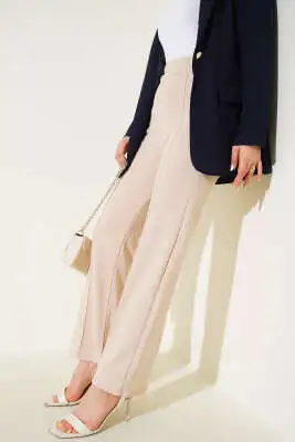 Beli Lastikli Çımalı Pantolon Bej