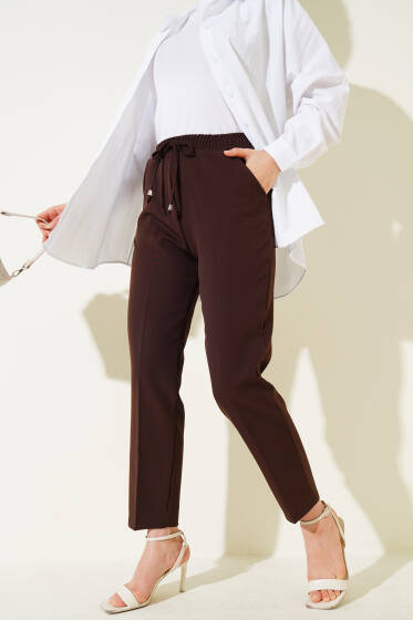 Beli Lastikli Dar Paça Pantolon Acı Kahve - Pantolon