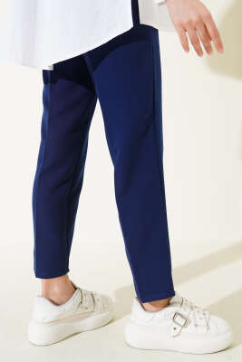 Beli Lastikli Dar Paça Pantolon Lacivert - Yeni Tesettür Giyim