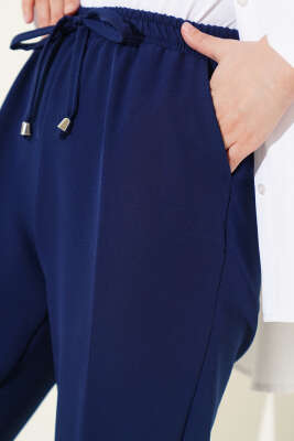 Beli Lastikli Dar Paça Pantolon Lacivert - Yeni Tesettür Giyim