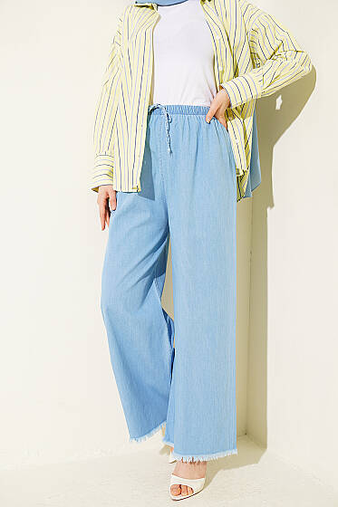 Beli Lastikli Geniş Paça Püsküllü Kot Pantolon Açık Mavi - Pantolon