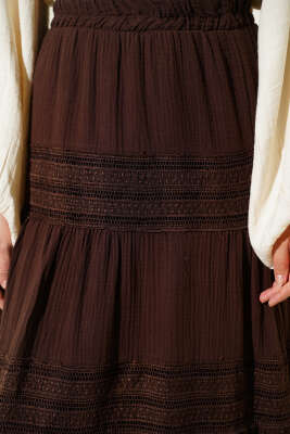 Beli Lastikli Güpür Şeritli Müslin Etek Kahve - Etek