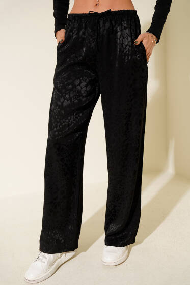 Beli Lastikli Jakarlı Bol Paça Pantolon Siyah - Kadın Giyim Modelleri