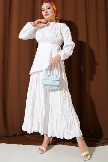 Beli Lastikli Kırışık Parça Detaylı Elbise Beyaz - Elbise
