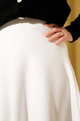 Beli Lastikli Kloş Scuba Etek Beyaz - Etek