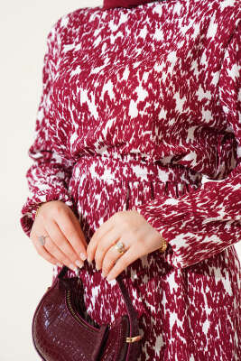 Beli Lastikli Kuşaklı Desenli Bürümcük Elbise Bordo - Tesettür Elbise