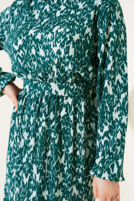 Beli Lastikli Kuşaklı Desenli Bürümcük Elbise Zümrüt - Tesettür Elbise