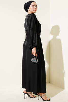 Beli Lastikli Yarasa Kol Saten Elbise Siyah - Tesettür Elbise