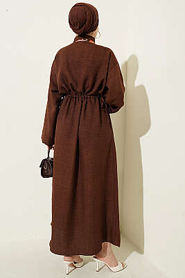 Beli Tünelli Bağlamalı Fularlı Elbise Kahve - Elbise