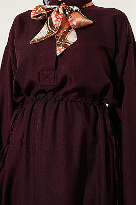 Beli Tünelli Bağlamalı Fularlı Elbise Mürdüm - Elbise