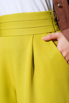 Beli Üç Katlı Bol Paça Pantolon Yağ Yeşili - Thumbnail