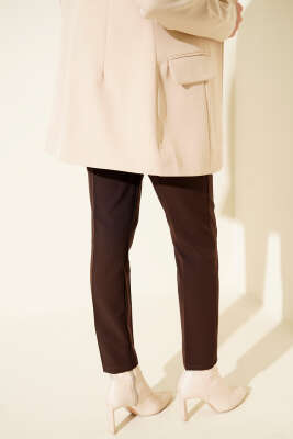 Beli Yarım Lastikli Kumaş Pantolon Kahve - Pantolon