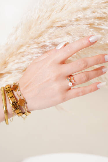 Beyaz Çiçekli Yüzük Gold - Yüzük