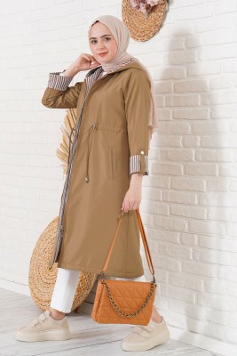 Bileği Çizgili Kapüşonlu Taba Trençkot