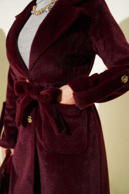 Bilek Apoletli Kuşaklı Tay Tüyü Kaban Bordo - Kaban