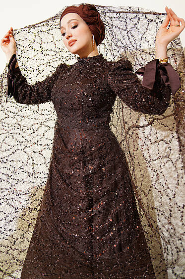 Bilek Bağcıklı Pullu Taşlı Abiye Elbise Acı Kahve - Elbise