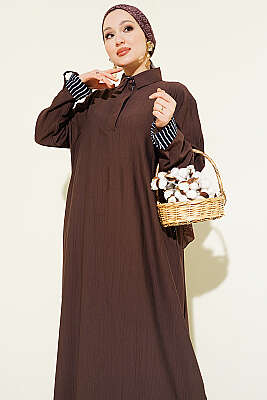 Bilek Çizgili Yarım Düğmeli Elbise Kahve - Elbise