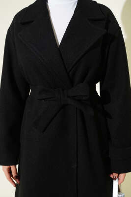 Bilek Düğme Detaylı Kruvaze Yaka Kaşe Kaban Siyah - Kaban