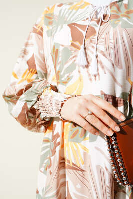 Bilek Gipeli Yaprak Desenli Elbise Kahve - Tesettür Elbise