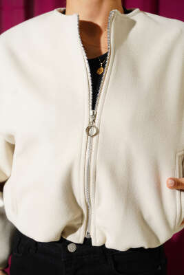 Bilek Lastik Detaylı Kısa Kaşe Ceket Bej - Yeni Giyim