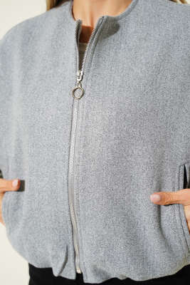 Bilek Lastik Detaylı Kısa Kaşe Ceket Gri - Kadın Giyim Modelleri