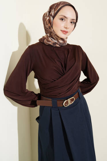 Bilek Lastikli Çapraz Büzgülü Bluz Kahve - Yılın Fırsatı
