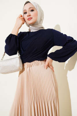 Bilek Lastikli Çapraz Büzgülü Bluz Lacivert - Yılın Fırsatı 