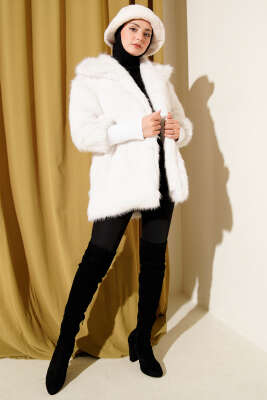Bilek Ribanalı Kürklü Mont Ekru - Mont
