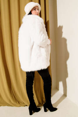 Bilek Ribanalı Kürklü Mont Ekru - Mont