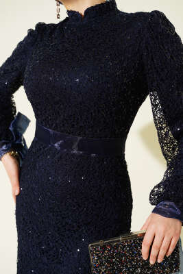 Bilek Tül Bağcıklı Pul Payet Abiye Elbise Lacivert - Elbise