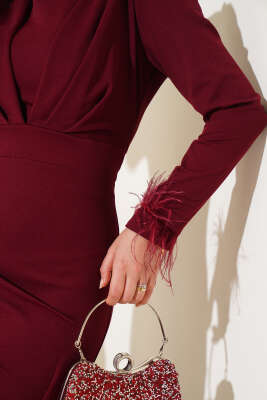 Bilek Tüylü Degaje Yaka Elbise Bordo - Tesettür Elbise