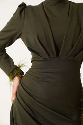 Bilek Tüylü Degaje Yaka Elbise Haki - Tesettür Elbise