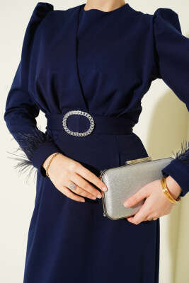 Bilek Tüylü Kuşaklı Abiye Elbise Lacivert - Elbise