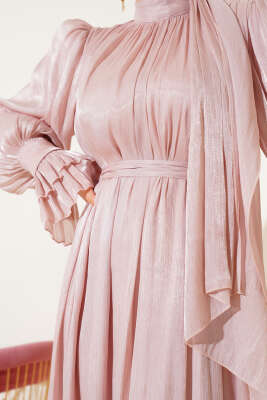 Bilekten Fırfırlı Şal Hediyeli Elbise Pudra - Tesettür Elbise