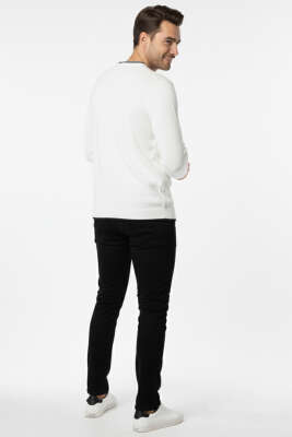 Bisiklet Yaka Armalı Erkek Sweatshirt Beyaz - Erkek Sweatshirt